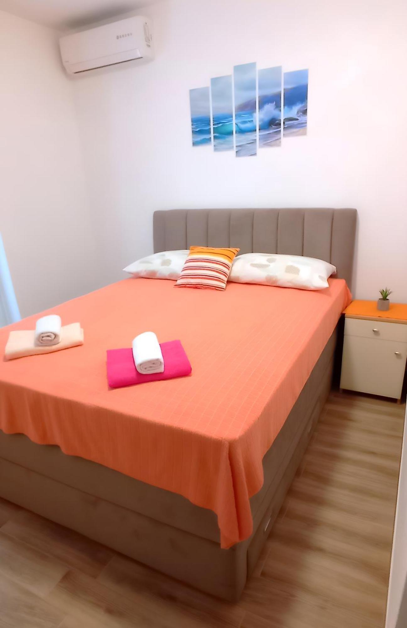 15 Apartment *