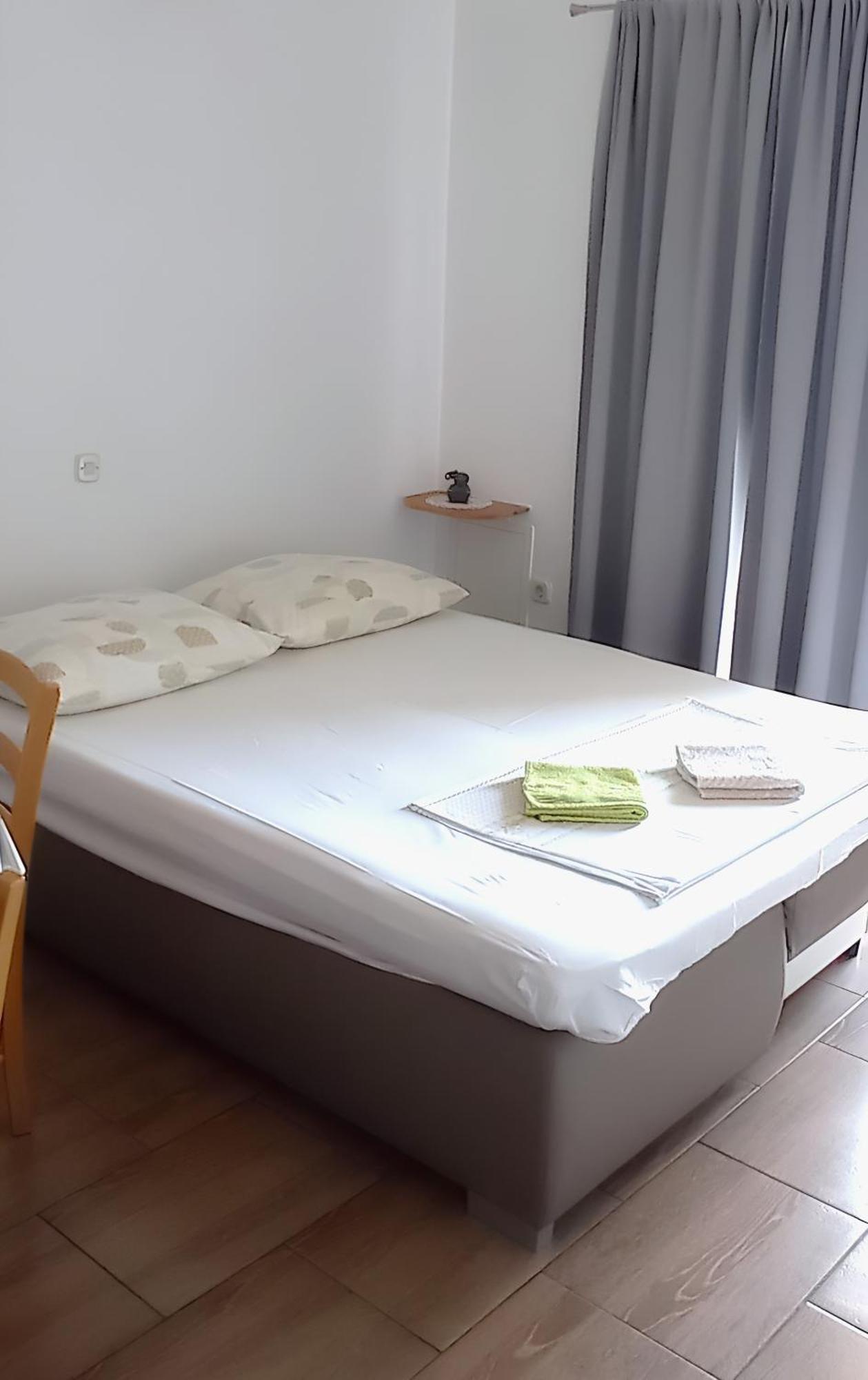 Apartment 15