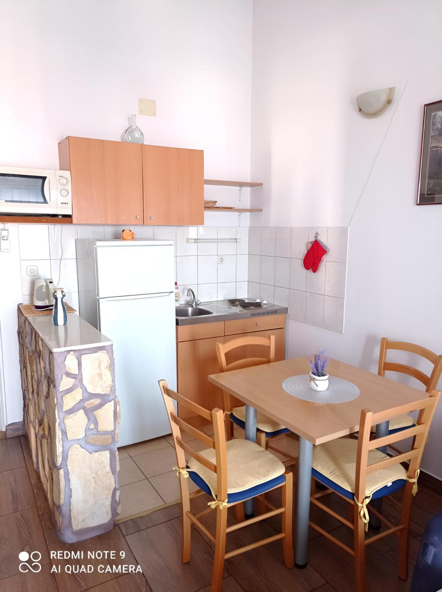15 Makarska